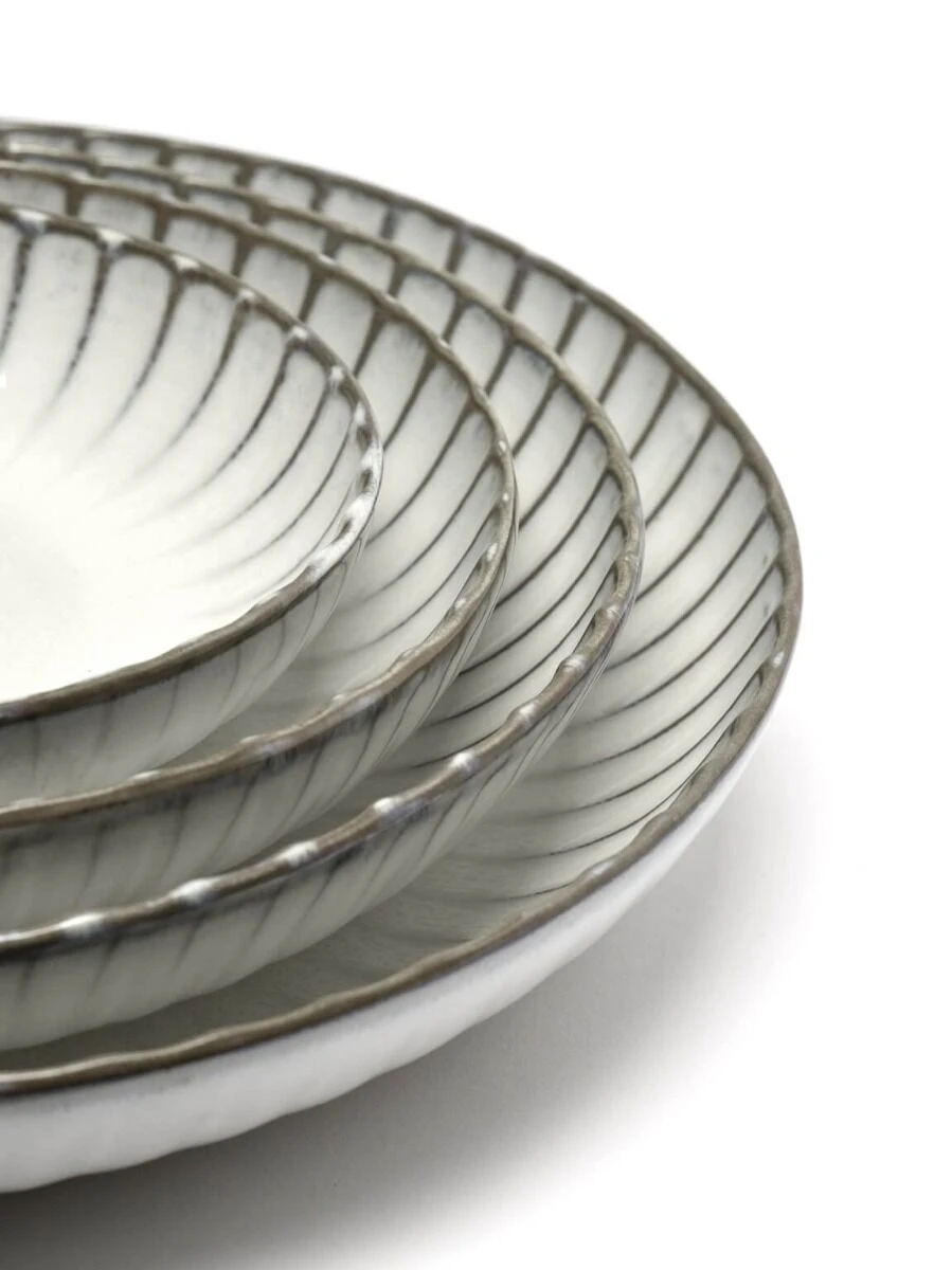 Serax INKU by Sergio Herman hoog bord S ø 19 cm h 4 cm aardewerk wit Serax INKU By Sergio Herman Hoog Bord S ø 19 Cm H 4 Cm Aardewerk Wit -Serax b5120243ws1 1