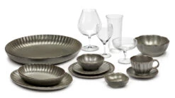 Serax INKU By Sergio Herman Serveerschaal Ovaal 22 X 15,4 Cm H 2,7 Cm Aardewerk Groen 2 Serax INKU By Sergio Herman Serveerschaal Ovaal 22 X 15,4 Cm H 2,7 Cm Aardewerk Groen -Serax b5120246gs1 1