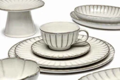 Serax INKU By Sergio Herman Hoog Bord S ø 19 Cm H 4 Cm Aardewerk Wit 2 Serax INKU By Sergio Herman Hoog Bord S ø 19 Cm H 4 Cm Aardewerk Wit -Serax productdetail shopthelook inkutableware wit 2